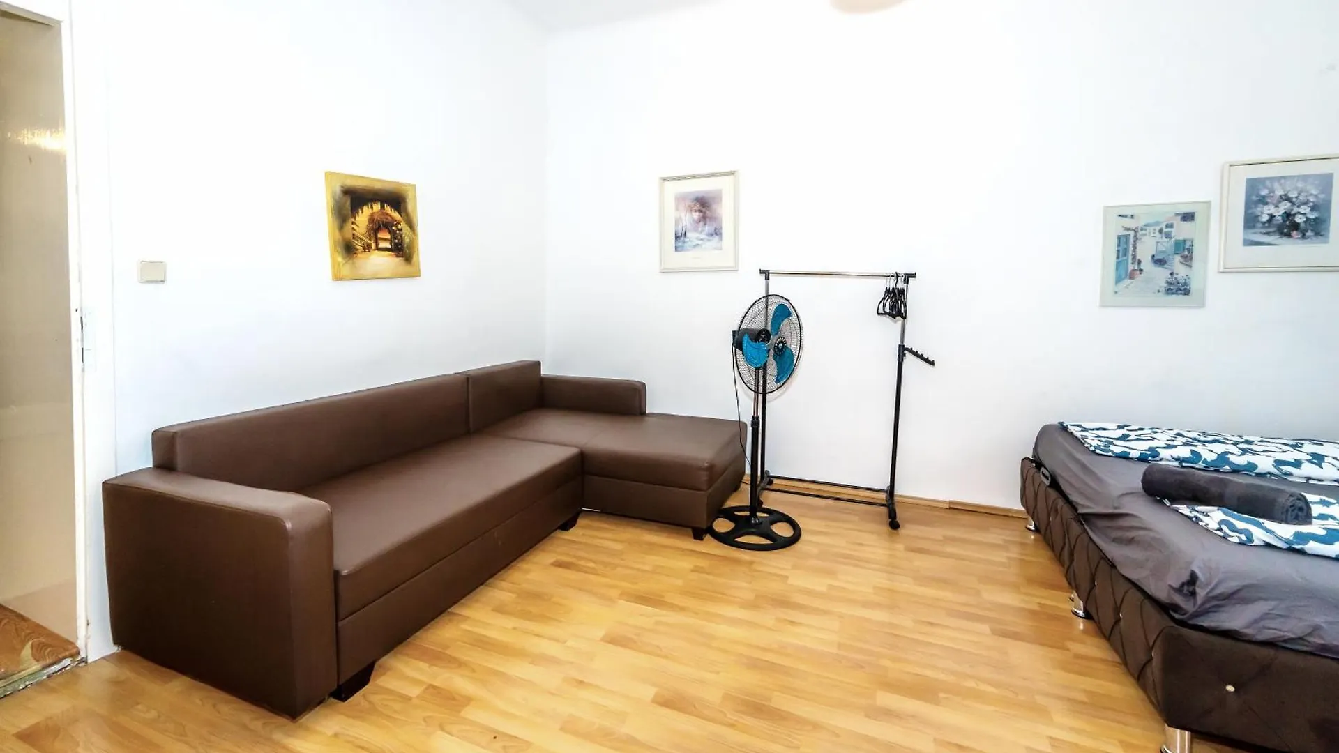 Aparthotel Family Room - 7 Minutes To Schoenbrunn Palace Vienna Austria