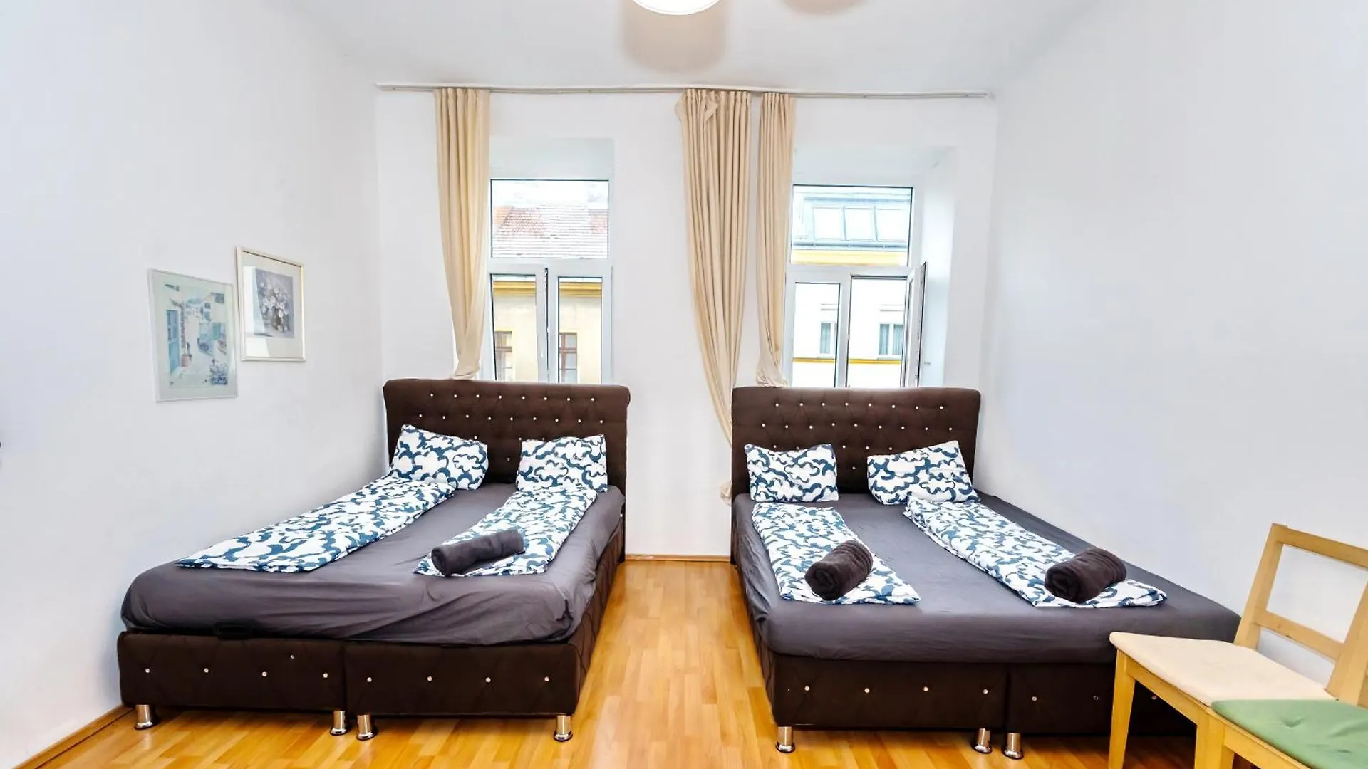 Family Room - 7 Minutes To Schoenbrunn Palace Vienna Aparthotel